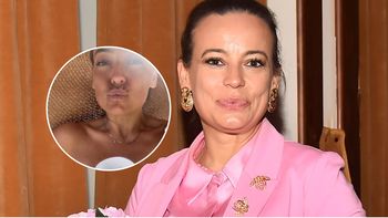 Anna Mucha na plaży w topie z gigantycznym kwiatem. Jest efekt "WOW"