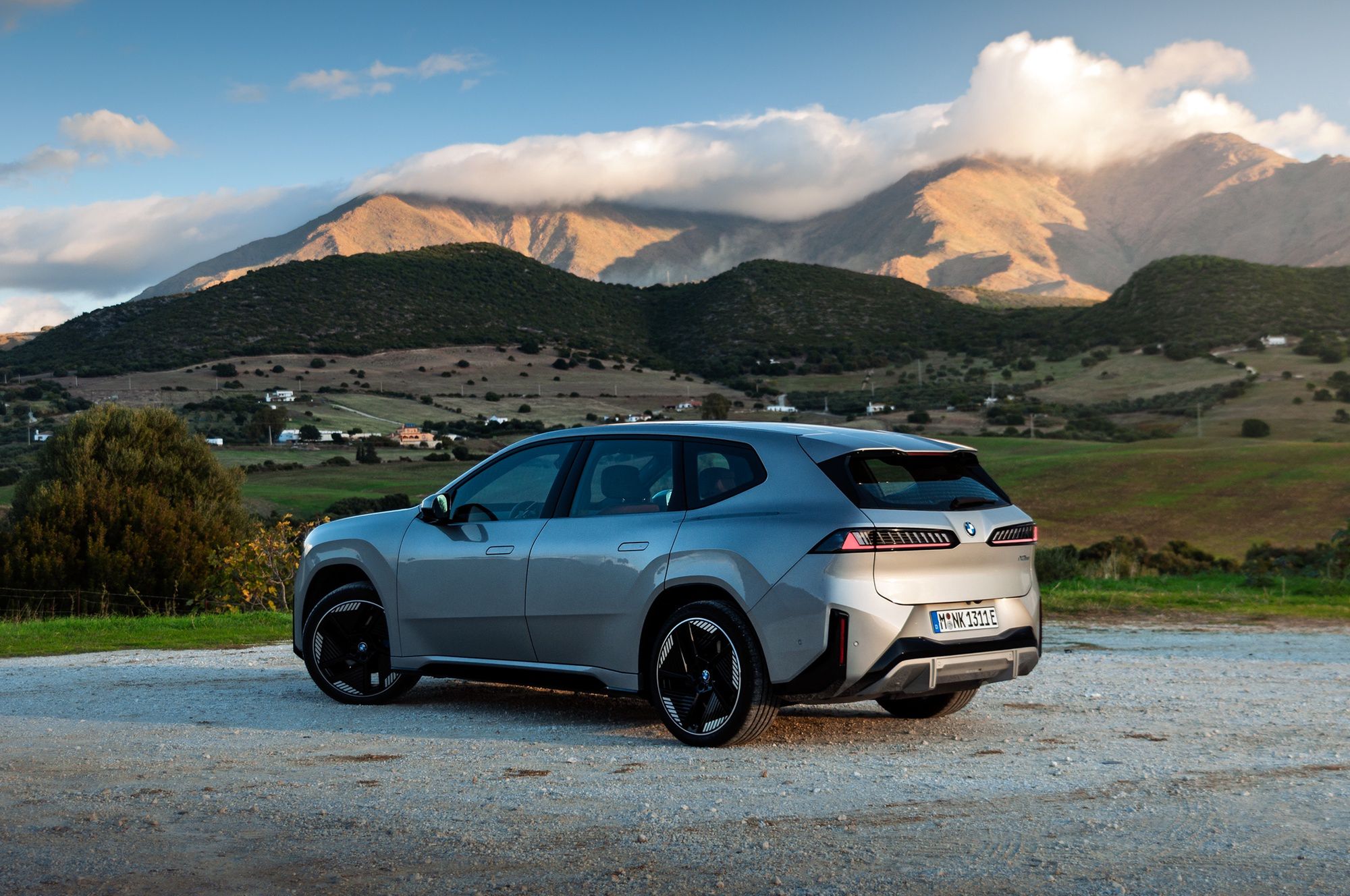 BMW iX3 50 xDrive (2025) - test, pierwsza jazda, recenzja