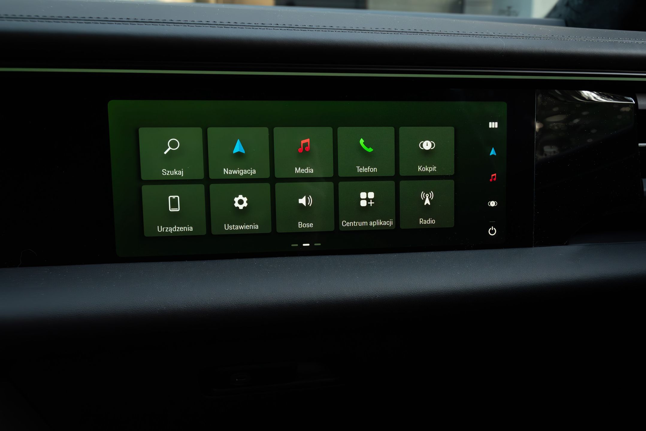 Porsche Macan 4 EV