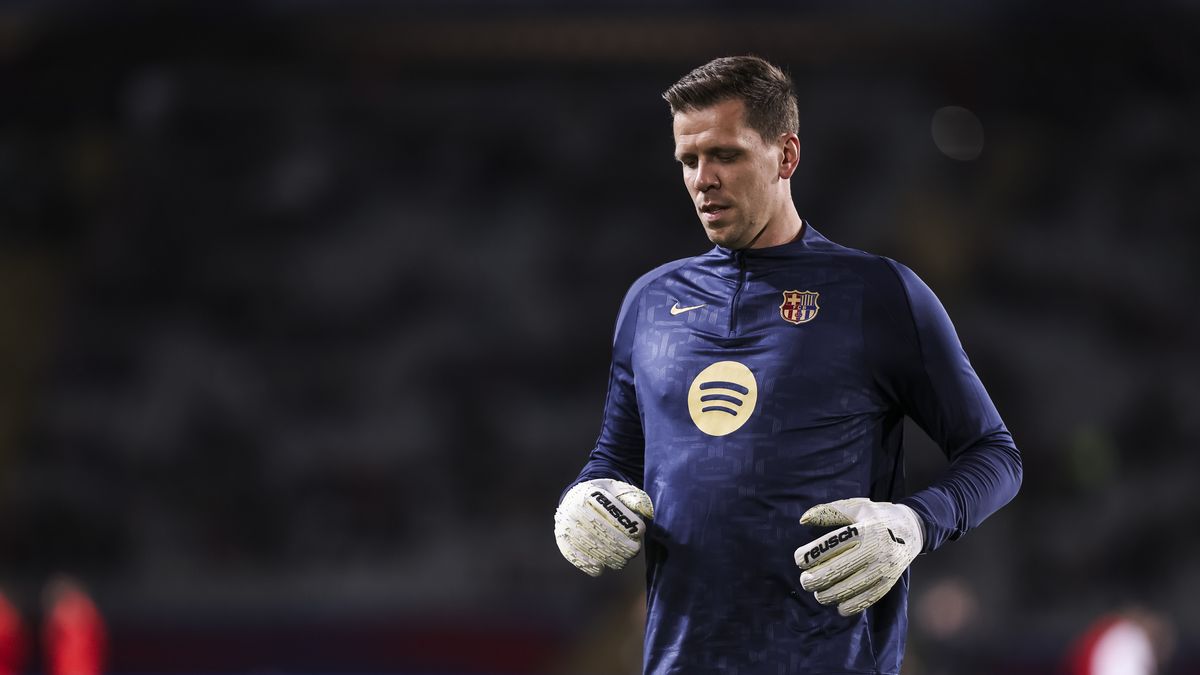 BARCELONA, SPAIN - NOVEMBER 26: Wojciech Szczesny of FC Barcelona looks on during the UEFA Champions League 2024/25 League Phase MD5, match between FC Barcelona and Stade Brestois 29 at Estadi Olimpic Lluis Companys on November 26, 2024 in Barcelona, Spain. (Photo By Javier Borrego/Europa Press via Getty Images)