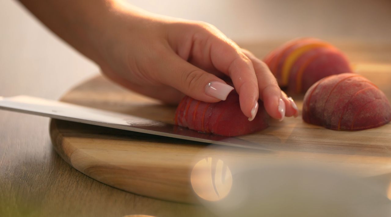 Sliced peaches