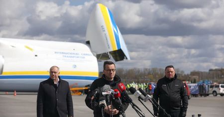 Dostawy za miliony złotych. Tak ministerstwa robiły zakupy w pandemii