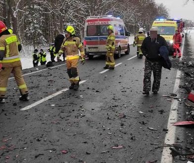 Śmiertelny wypadek pod Żarami. Zginęły trzy osoby, w tym dwuletnie dziecko