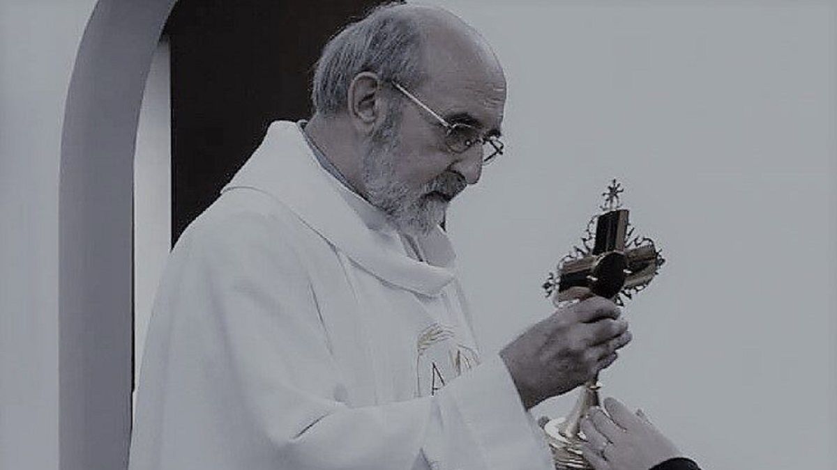 Ksiądz Lech Lachowicz zmarł po napadzie.