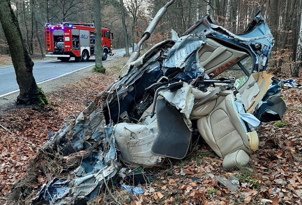 15-latek wziął kluczyki, by pojeździć z kolegą? Są ustalenia po wypadku pod Świebodzinem