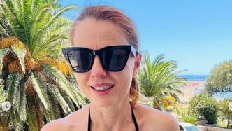 60-letnia Ewa Skibińska pozuje w bikini. Imponująca forma? (FOTO)