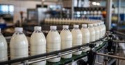 Kłopoty dużej spółdzielni mleczarskiej. Producent zabiera głos