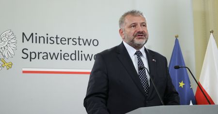 Żurek chce odwołania 44 sędziów pełniących funkcję komisarzy