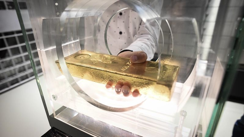 NBP we wrześniu dokupił 0,7 mln uncji złota