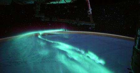 Turkusowa zorza polarna to ekstremalnie rzadki widok. Ukazał ją astronauta z ISS