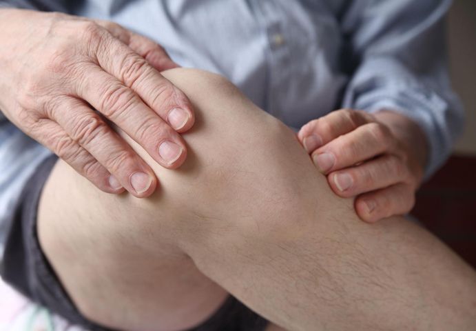 Bóle kolan mogą występować przy dnie moczanowej czy rzeżączce