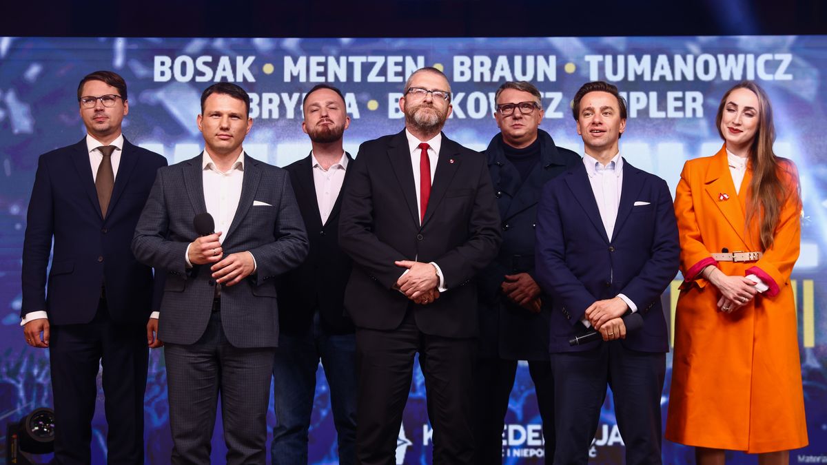 Leaders of the Confederation Liberty and Independence party (Konfederacja), Slawomir Mentzen, Grzegorz Braun, Krzysztof Bosak and other members, are seen during the final election rally in Krakow, Poland on October 13, 2023. This year's parliamentary elections will be held in Poland on October 15th.  (Photo by Beata Zawrzel/NurPhoto via Getty Images)