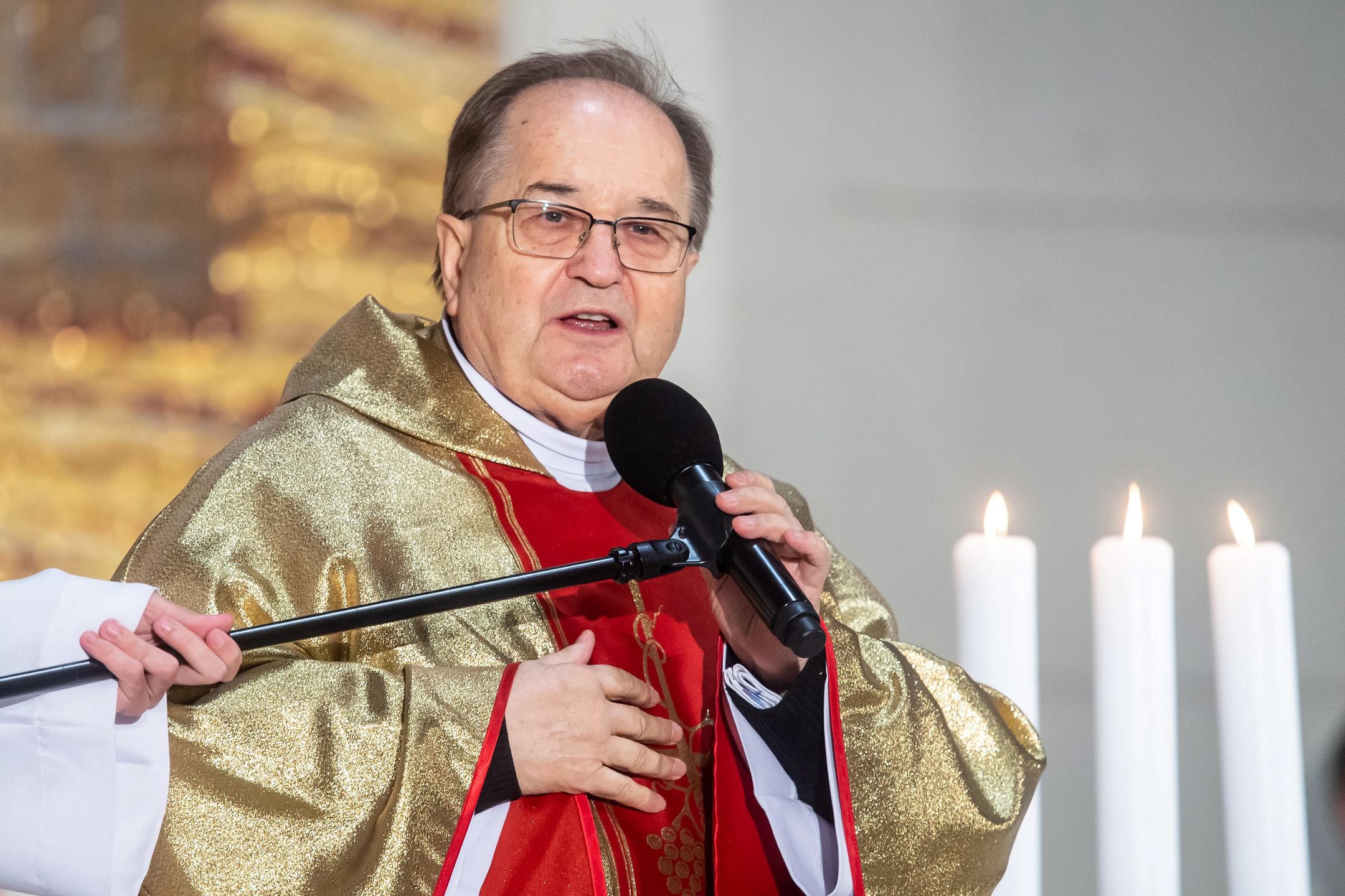 Nieznany fakt z życia Rydzyka. Jest nieślubnym dzieckiem. "Proboszcz robił Tadeuszkowi przez to trudności"