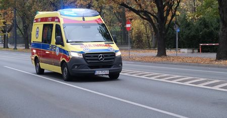 Akcja straży, policji i pogotowia w Lublinie. Kobieta trafiła do szpitala