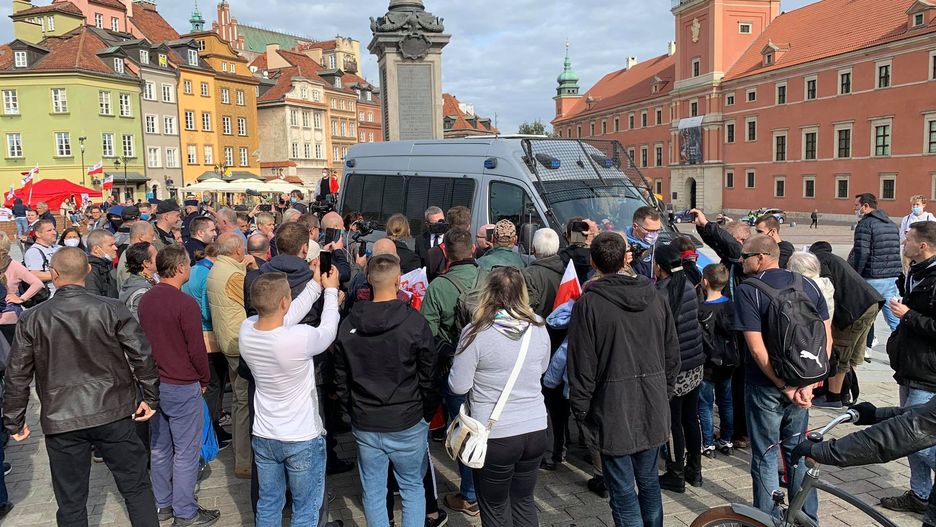 Warszawa. Policja informowała protestujących o obowiązujących zasadach