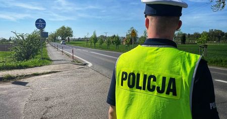 Policja prosi o odblokowanie telefonu. Co stanowią przepisy?