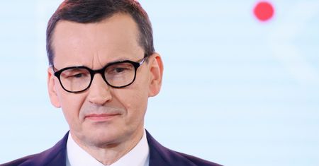 3 tys. zł dodatku, choć rodzina potrzebuje 16 tys. zł. "Samobójstwo polityczne"