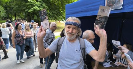 Awantura o bilety na Budkę Suflera. Ustawiła się wielka kolejka
