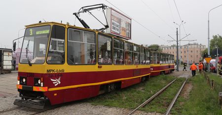 Walczyli o życie pasażerki niemal godzinę. Tragiczny finał przejazdu "trójką"