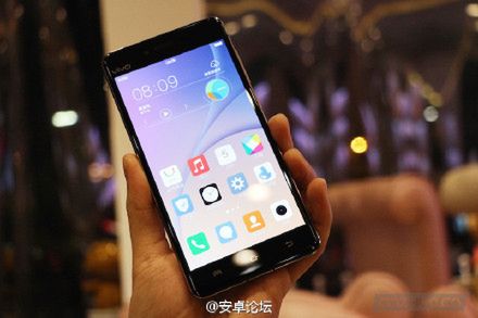 Vivo X5 Pro oficjalnie. To smartfon dla maniaków selfie, ale inni też znajdą coś ciekawego 13