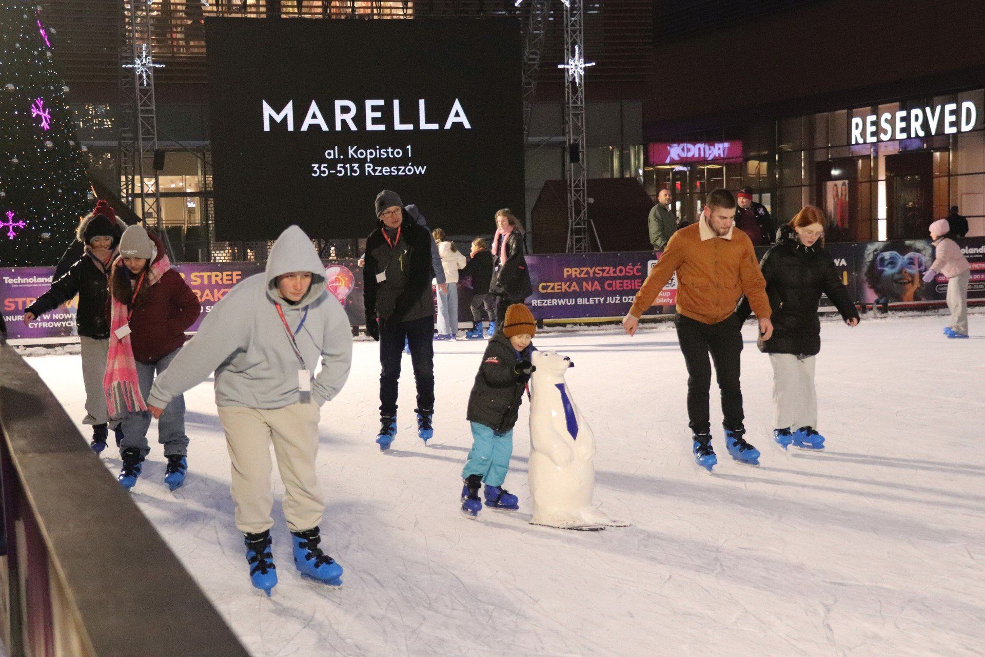 Lodowisko na Skwerze Millenium Hall w Rzeszowie - sezon 2024/2025