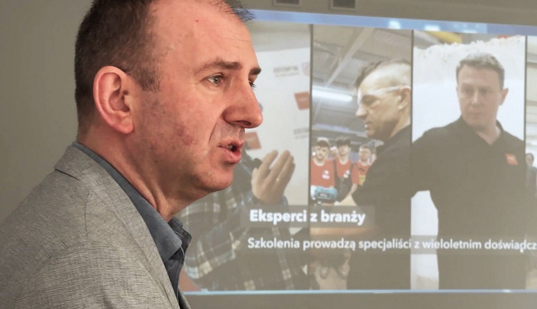 Podpisanie listu intencyjnego o wzajemnej współpracy FAST Wall Systems ze szkołą Centrum Kształcenia Zawodowego i Ustawicznego nr 1 &#34;Budowlanka&#34; w Zielonej Górze.