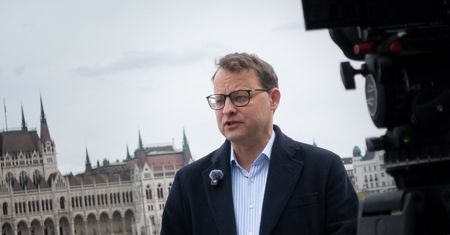 Romanowski ma paszport na inną tożsamość? Prokuratura komentuje