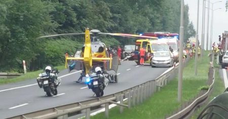 Dwa wypadki na drodze krajowej 86 w Katowicach. Wśród ofiar ciężarna