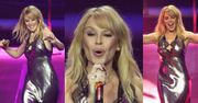50-letnia (!) Kylie Minogue w srebrze wygina się na scenie (ZDJĘCIA)