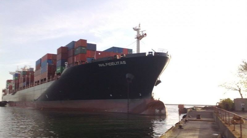 Kiedy ważącemu 54 tysiące ton statkowi nawalają hamulce... 1