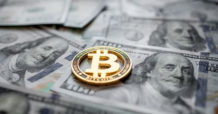 Koniec romantyzmu kryptowalut. USA wysyłają światu sygnał [OPINIA]