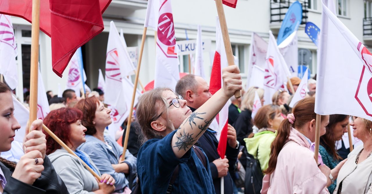 Warszawa: Nauczyciele protestują 1 września. Czego się domagają?