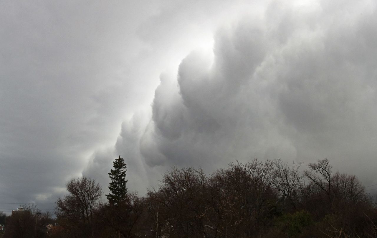 Numerous tornadoes reported in the Midwest cities. Warnings in Ohio, Michigan, and Indiana