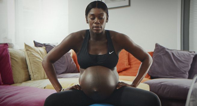 Mocny film Nike o macierzyństwie celebruje kobiecą siłę (wideo)