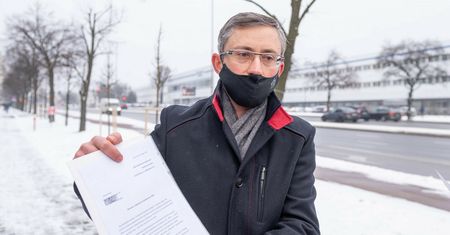 Poseł Marek Rutka domaga się dodatkowego 500+. Udostępnił wzór pisma