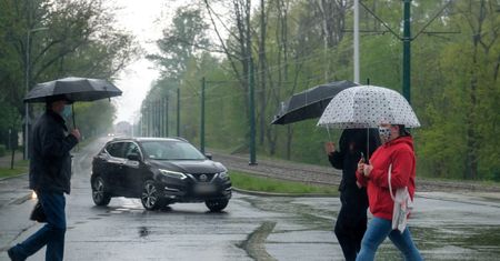 Majówka 2020. Wrocław. Pogoda niezbyt łaskawa. Deszcz i niskie temperatury w długi weekend majowy