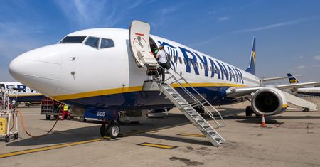 Ryanair kazał zapłacić za butelkę wody. Uznali ją za dodatkowy bagaż
