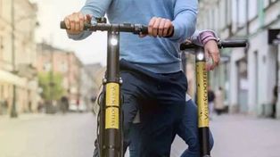 Zielona Góra. Rozpędzony hulajnogą elektryczną staranował pieszego