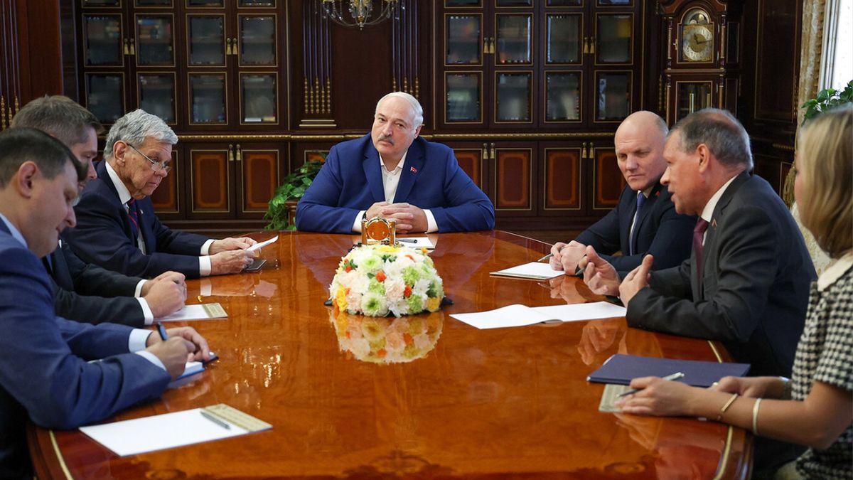 Negocjacje amerykańskiej delegacji w Mińsku