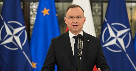 "Zdumienie i rozczarowanie". Duda ocenił exposé Sikorskiego