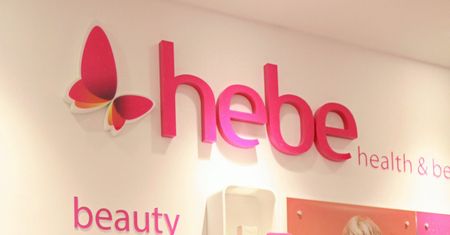 -80 proc. na drugi produkt. Hebe kusi promocjami
