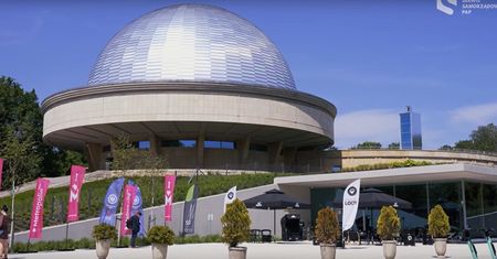 Nowoczesne Planetarium Śląskie przyciąga tłumy