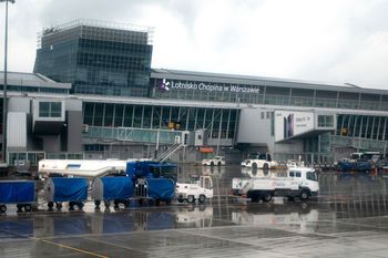 Nowa inwestycja na Lotnisku Chopina. Remont obecnej się nie opłaca