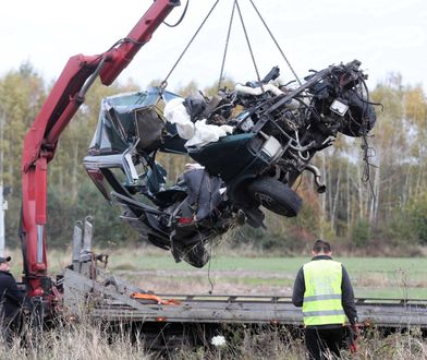 Tragedia na przejeździe kolejowym w Cekanowie. Przerażające zdjęcia z wypadku