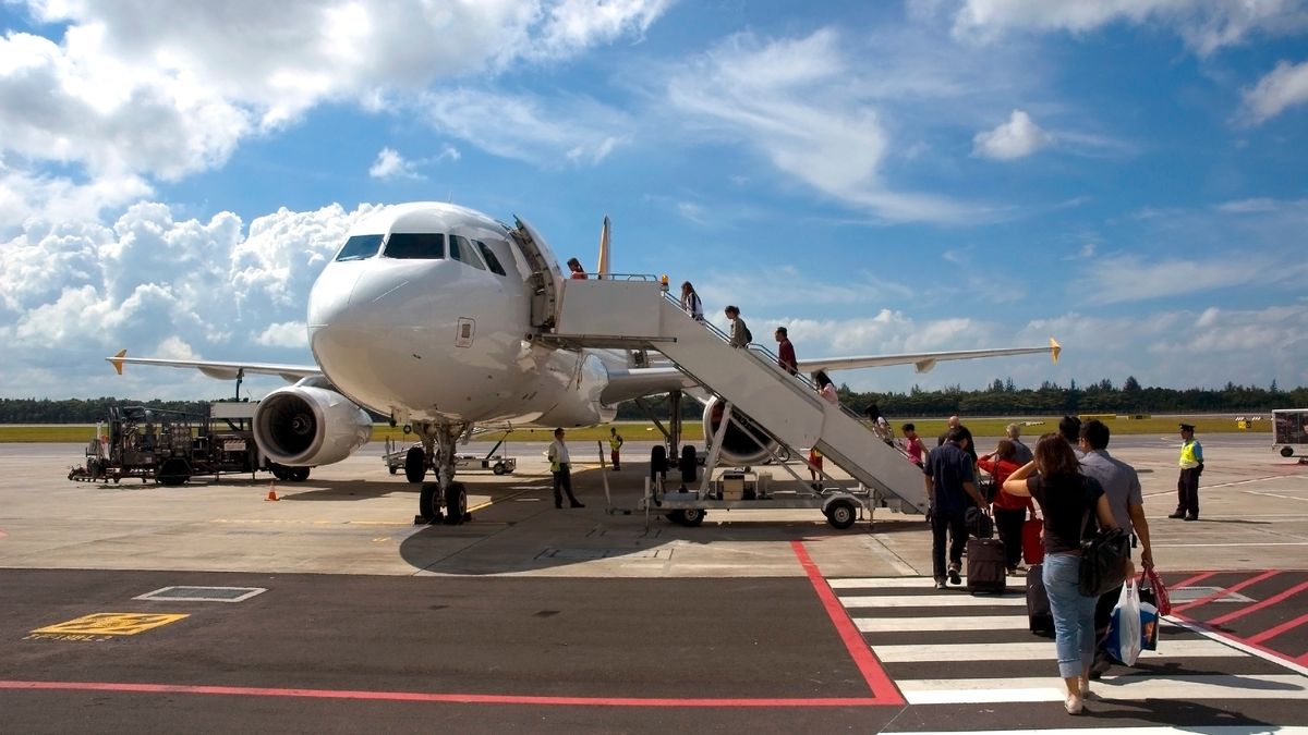 TikToker zdradził trick na tanie loty