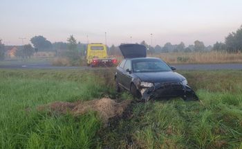 Dziersławice: Pijany i bez prawa jazdy. Kierowca audi wjechał do rowu