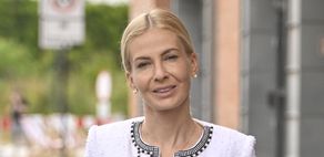 Edyta Pazura pochwaliła się 15-letnią córką pozującą w WYCIĘTEJ kreacji. Amelia staje się coraz bardziej podobna do mamy?