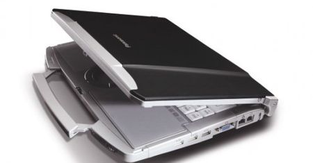 Trzy laptopy Panasonica z serii Toughbook