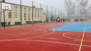 Legnica: Zakończyła się budowa nowoczesnego, wielofunkcyjnego boiska