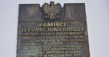 POLICJANCI UCZCILI PAMIĘĆ FUNKCJONARIUSZY ZAMORDOWANYCH PODCZAS WOJNY